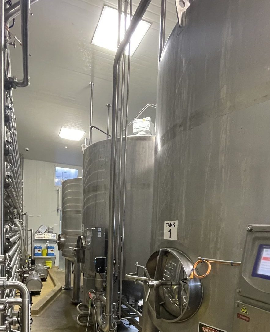 Blending tanks